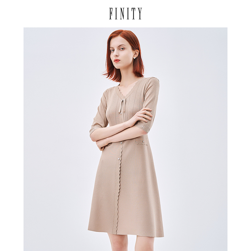 FINITY2024年春季气质针织连衣裙女设计感别致休闲中长款裙子