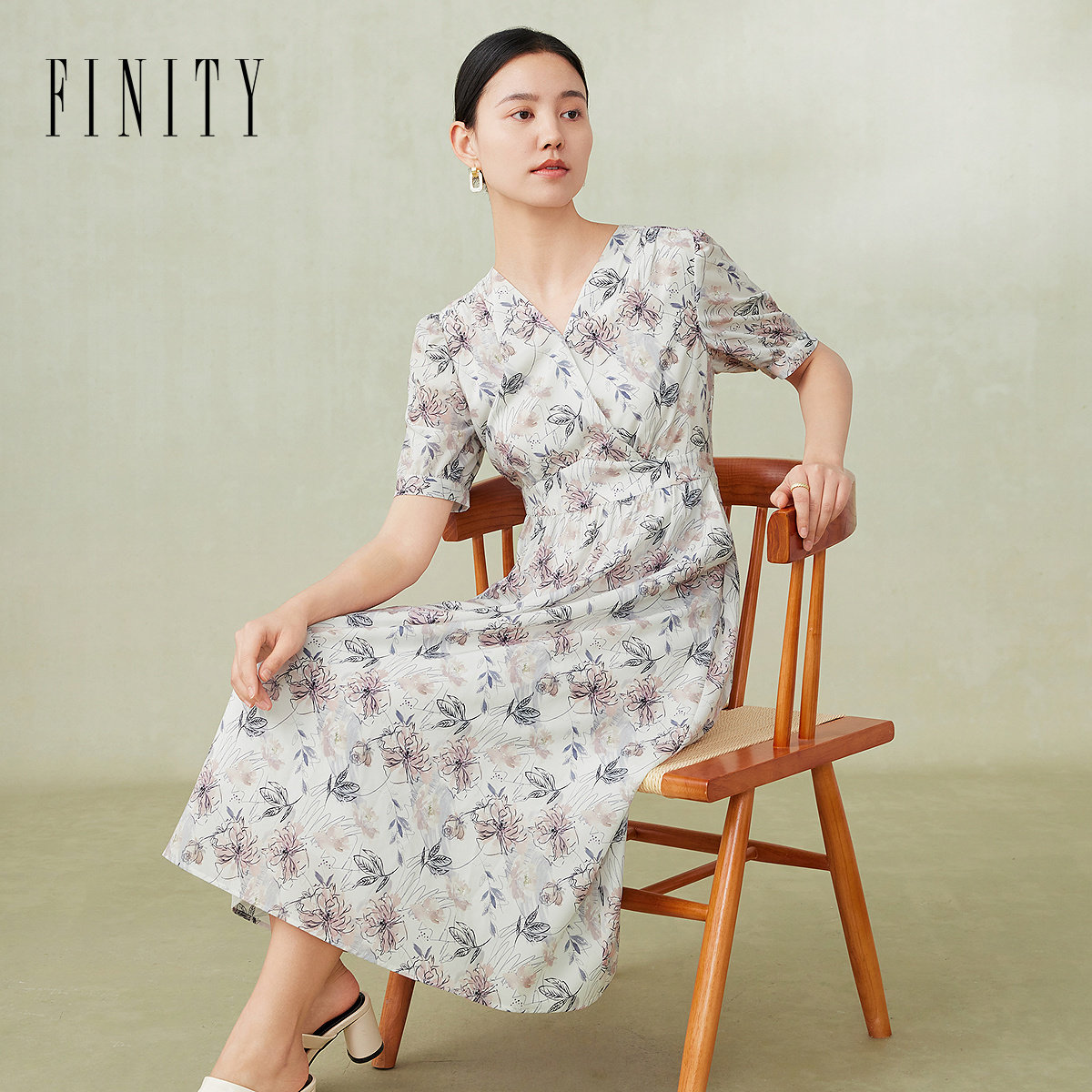 FINITY菲妮迪品牌连衣裙2024夏季V领印花法式洋气短袖A字裙子女