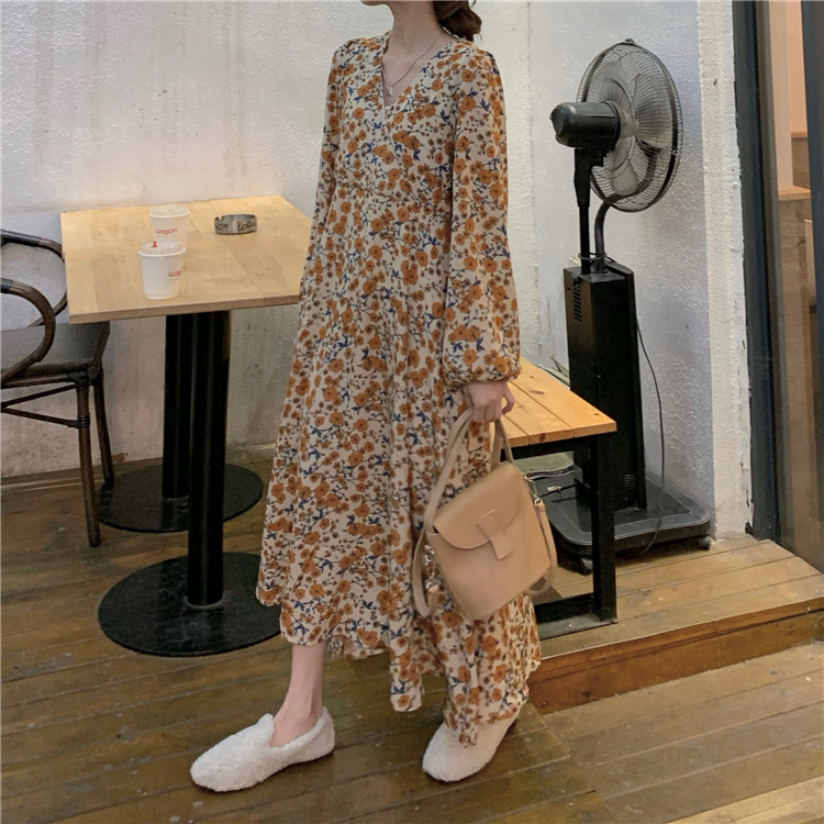 Real price ~ French retro V-neck floral mid length dress~