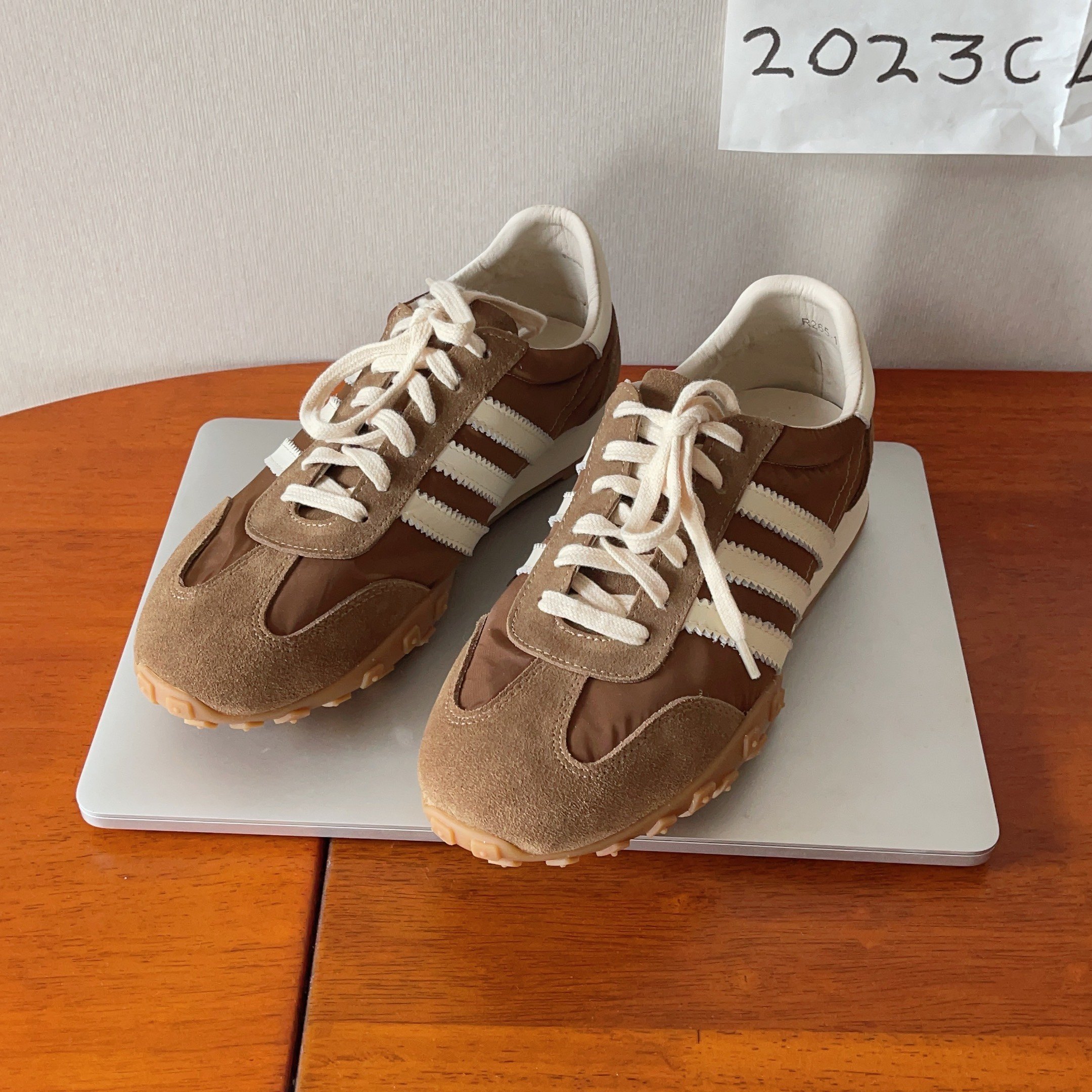 搭配师果子2023秋季新款女鞋磨砂牛皮休闲鞋运动鞋德训鞋,女鞋,时尚休闲鞋,淘宝优惠券,粉丝福利购,淘宝优惠卷