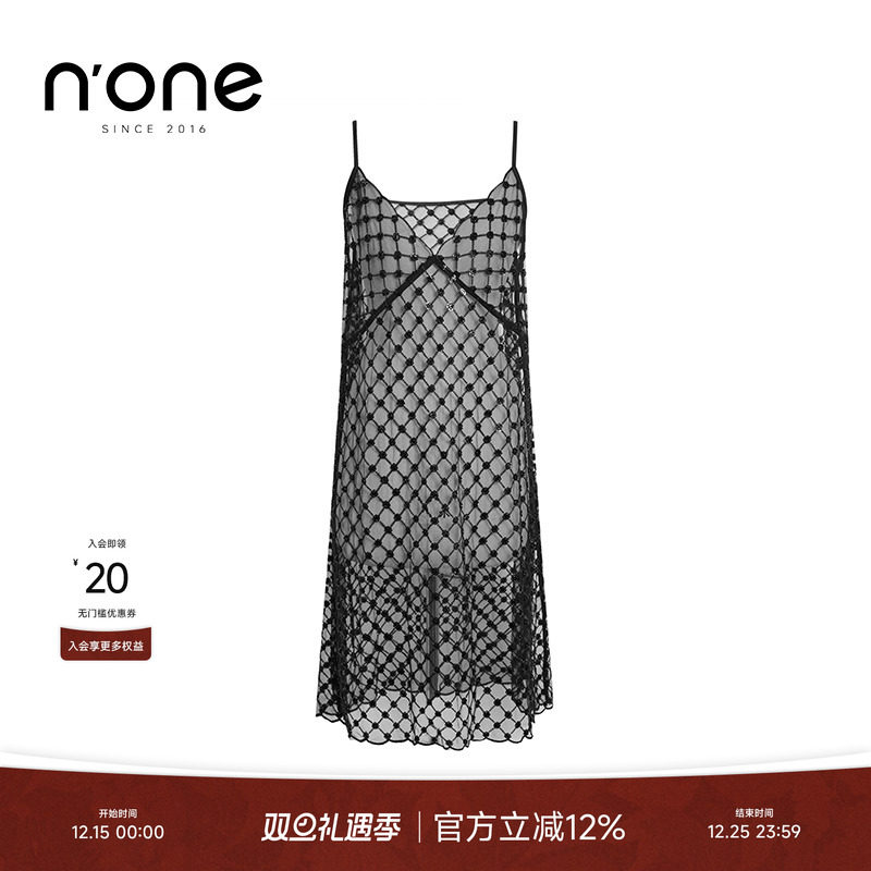 none重工珠片吊带V领连衣裙