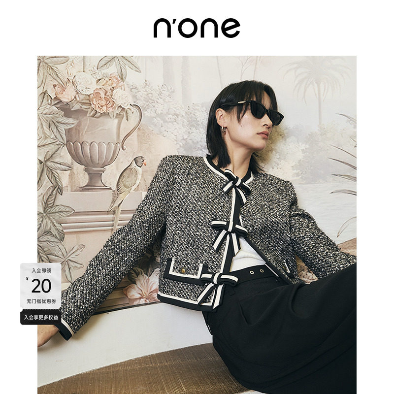 none粗花呢圆领短款小香风外套