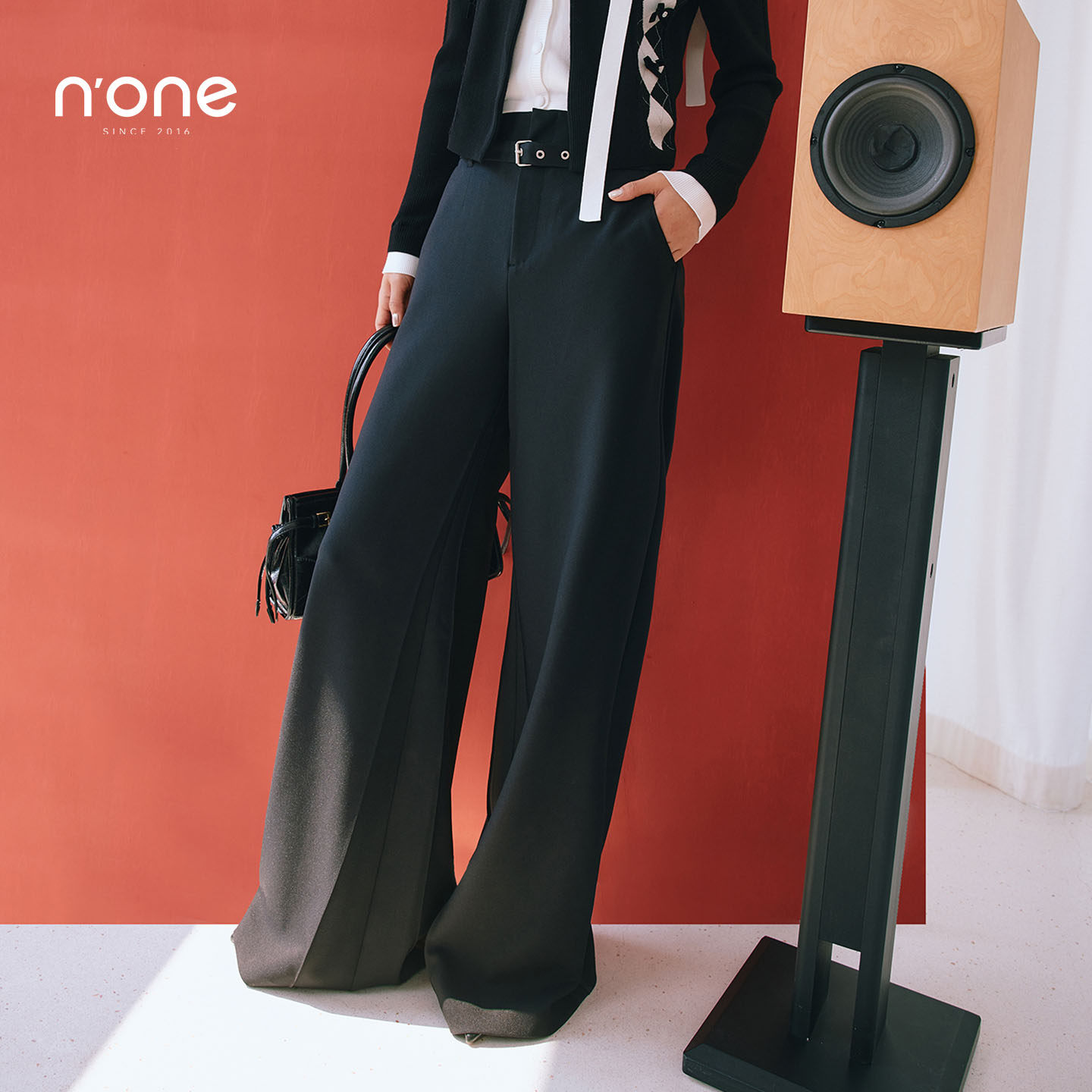 none结构设计阔腿休闲长裤图片