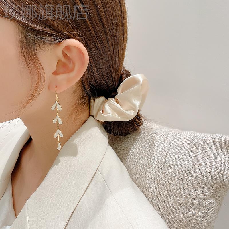 diyiy夏季猫石树叶耳钩女长眼款高感耳钉2022新年款潮耳饰网红耳