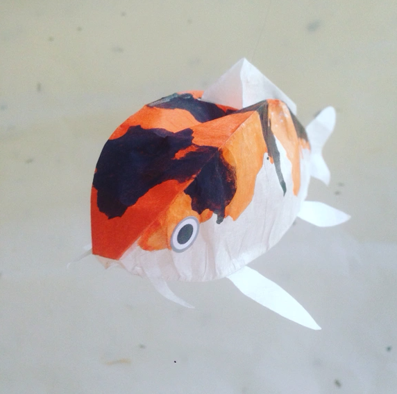 现货 日本传统手工民艺纸风船风中游鱼锦鲤金鱼空间吊饰