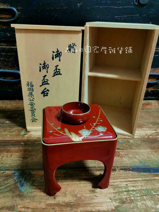 建盏底座大漆茶盏日本回流茶台漆器螺钿描金手绘木胎茶托宋代点茶
