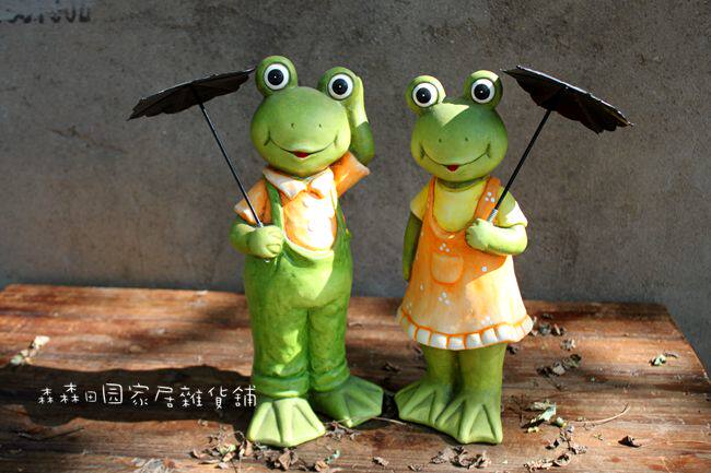 北欧做旧荷叶伞旅行青蛙摆件游泳海边创意家居装饰花园客厅工艺品