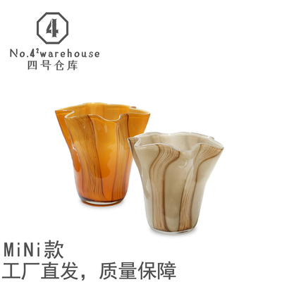 简约现代条纹花瓣口迷你琉璃花器样板间餐厅酒店民宿插花软装摆件