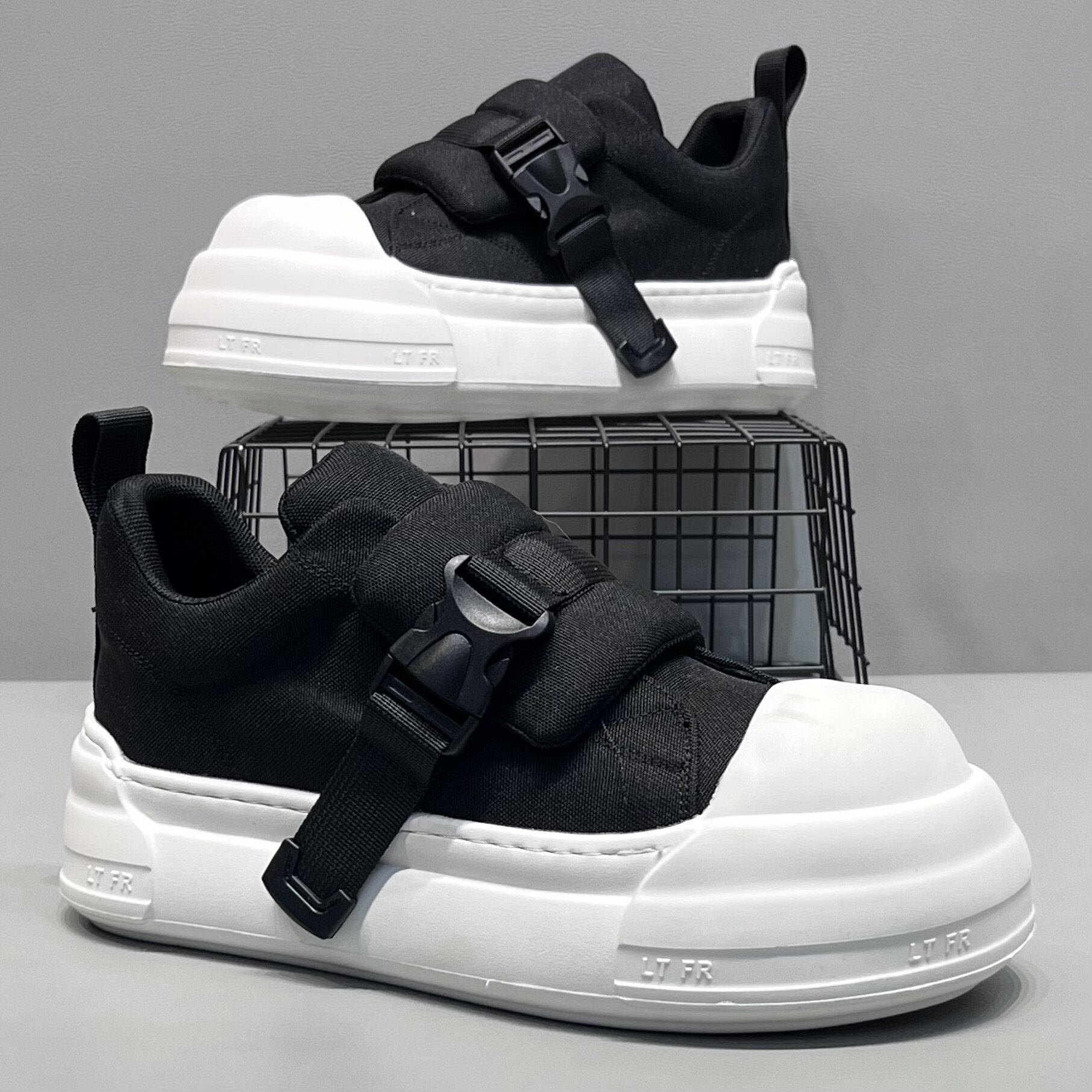 春季新款男鞋厚底大头板鞋时尚潮流搭扣透气休闲鞋耐穿舒适增高鞋