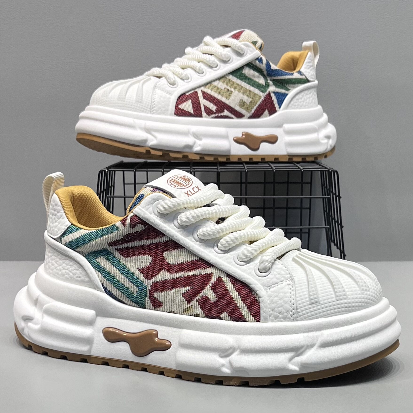 男鞋2026春季新款潮牌国潮刺绣印花贝壳头运动休闲鞋厚底增高舒适