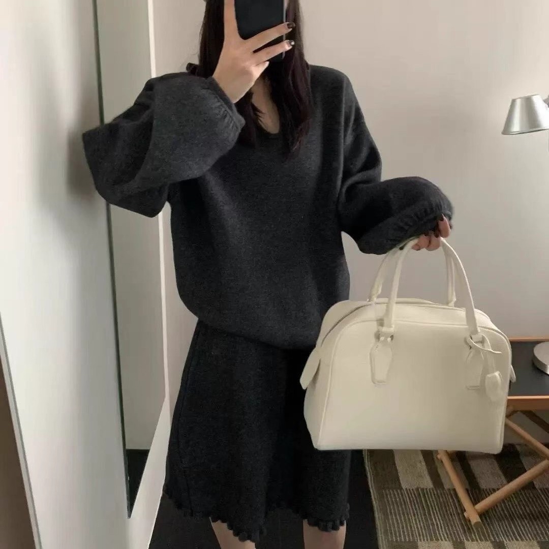 欧洲站2025秋冬新款欧货女V领木耳边长袖针织衫配高腰半身裙套装