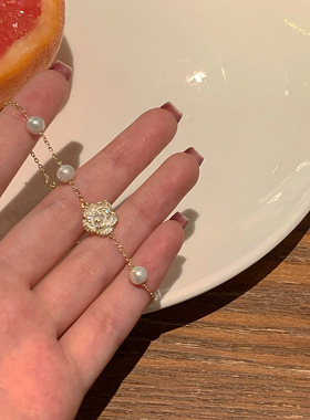 山茶花珍珠手链女生ins小众设计感闺蜜简约轻奢温柔气质饰品