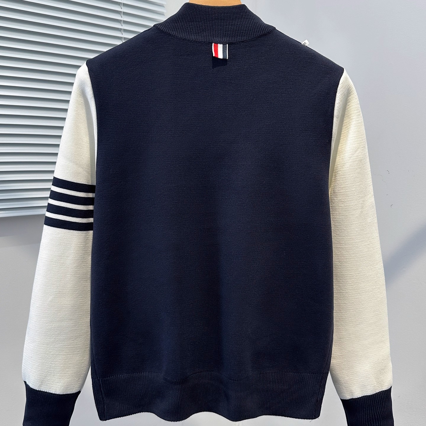 秋冬季棒球服外套撞色拼接四条杠