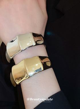 龙骨椭圆亚克力开口手镯简约设计感手环ins夸张大气手饰