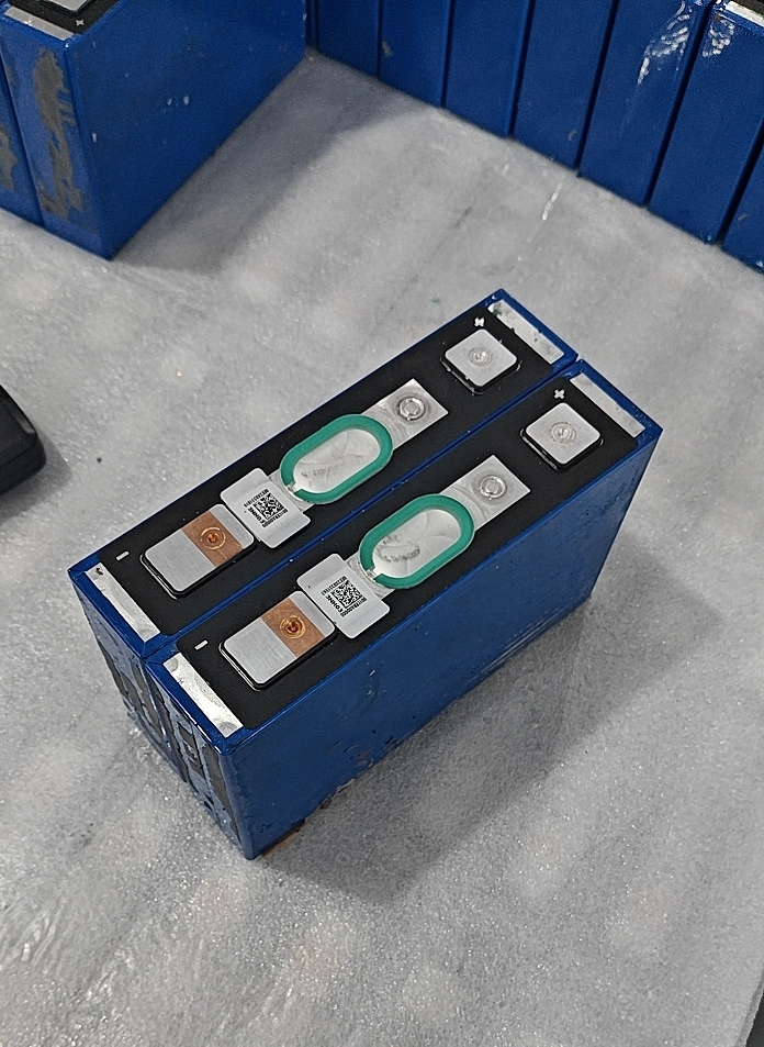 宁德155.6安3.7V三元锂动力储能大单体锂铝壳电池电动车动力电芯