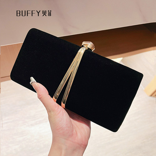 气质款晚宴配礼服手拿包