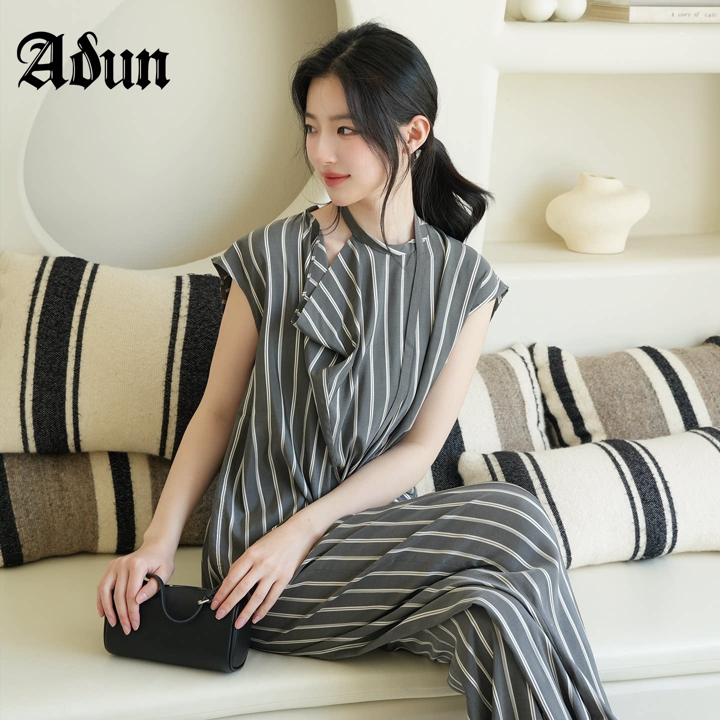 Abun【商场同款】2026年夏季新品灰白条竖条纹高腰显瘦直筒阔腿裤
