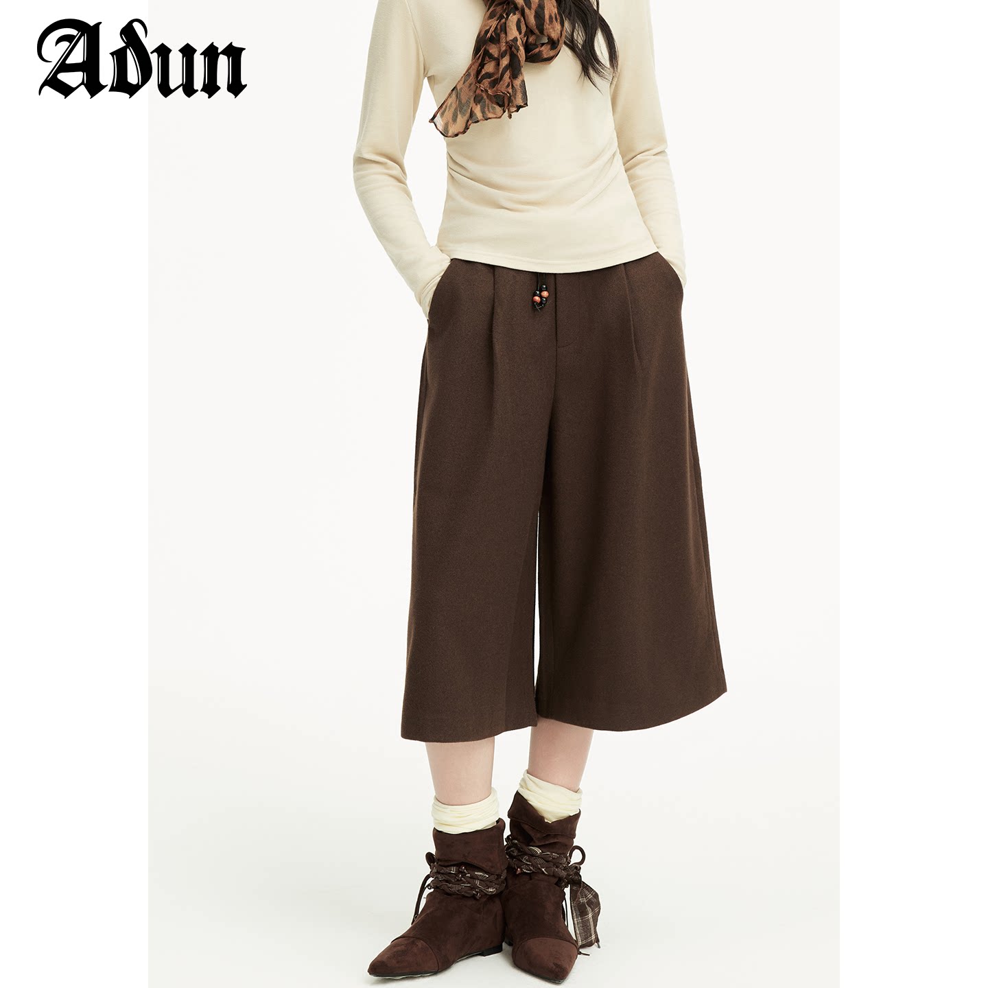 Abun【商场同款】2026冬季新品直筒休闲中裤女设计感小众