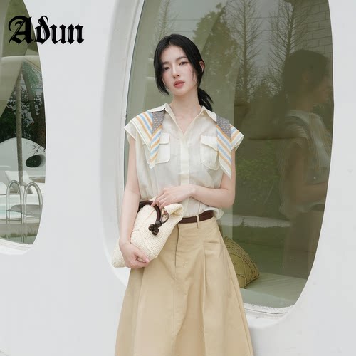 Abun【商场同款】2026年夏季新品温柔杏色撞色丝巾翻领无袖上衣