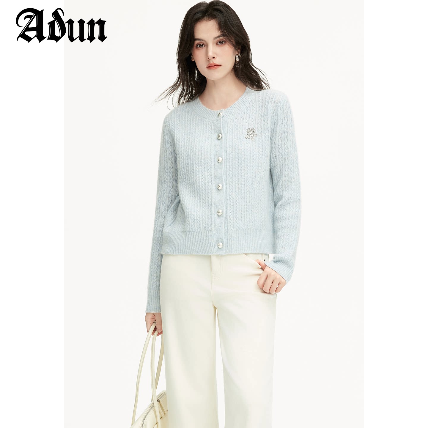 Abun【商场同款】2026冬季新品暖糯小清新单排扣针织开衫女