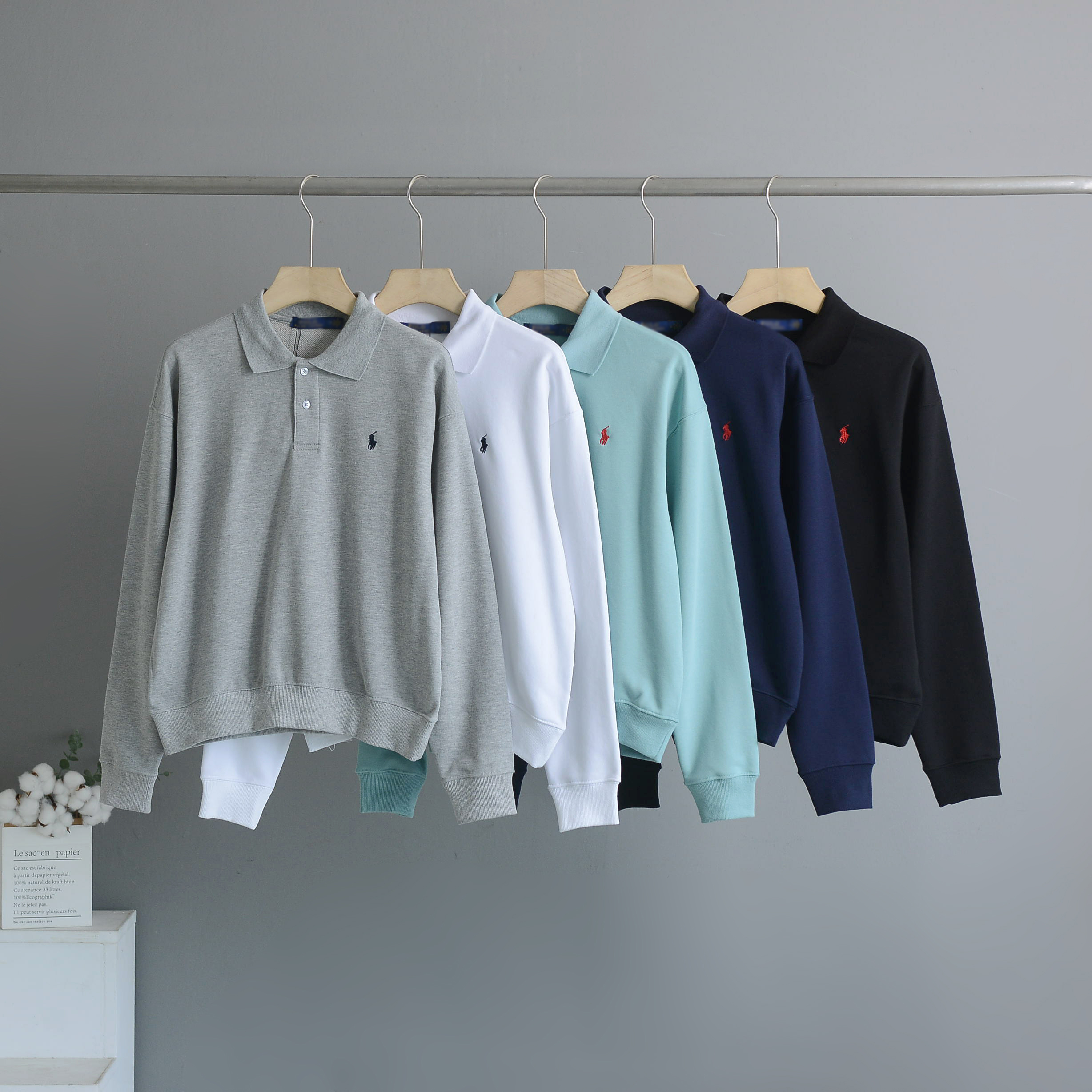 25秋季新款女士毛圈翻领卫衣 宽松版型软糯舒适