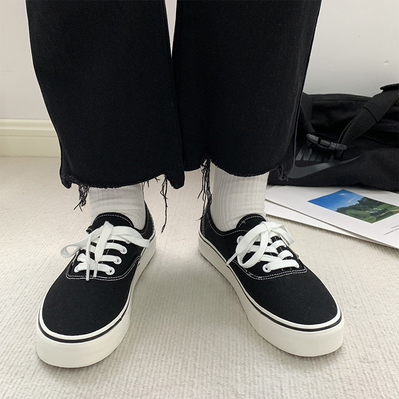 黑色低帮帆布鞋男青春潮流透气百搭系带男鞋2026新款复古休闲板鞋
