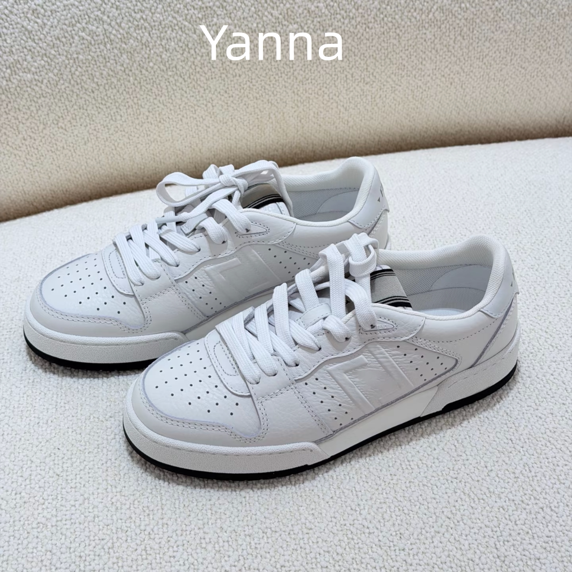 Yanna雅娜 渠道专属 白色厚底板鞋女26WF时尚压花百搭休闲运动鞋