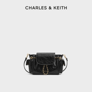 错拍不发 好物体验专享 CHARLES&KEITHCK2 60782702双肩机车包