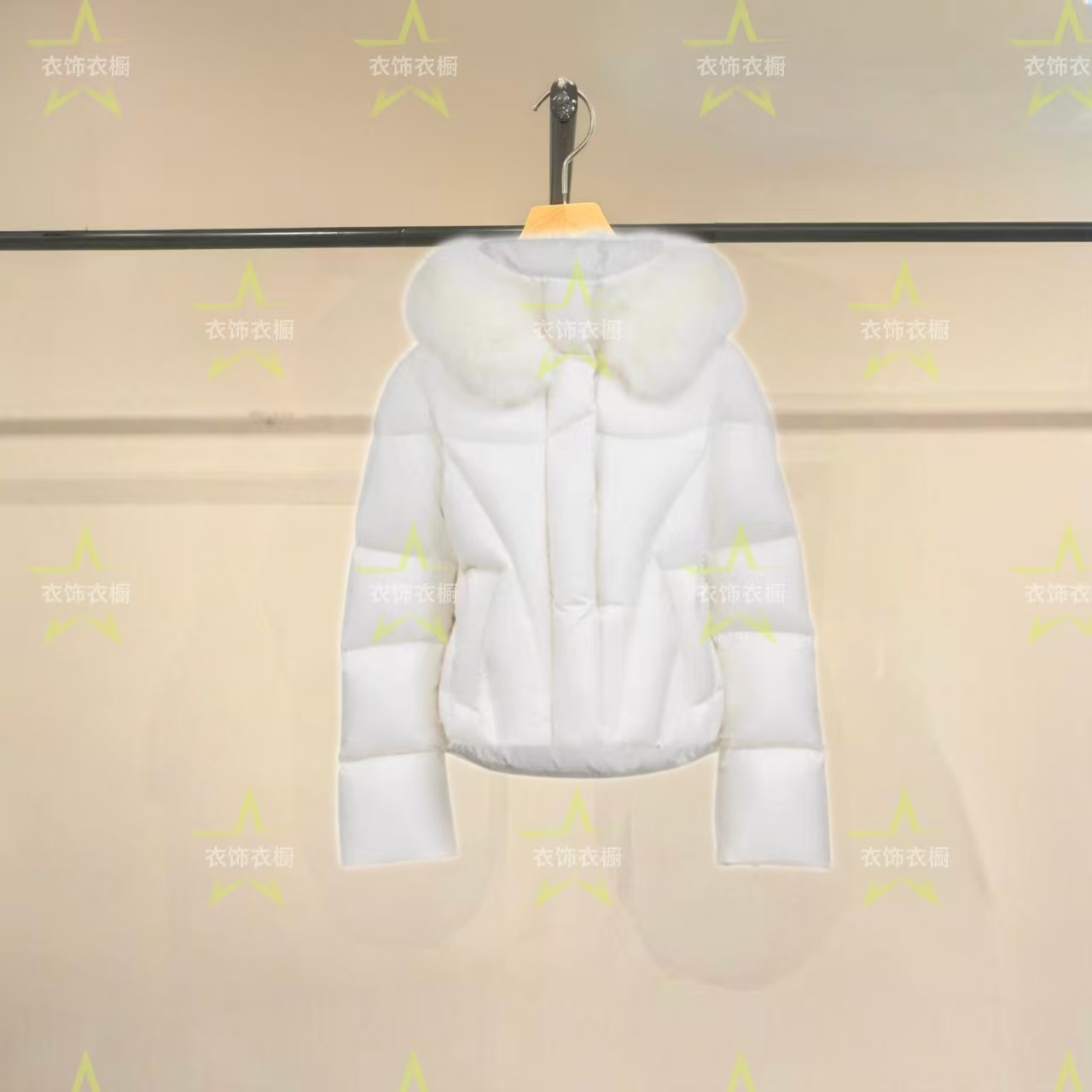 时尚女装2025冬季新90白鸭绒狐狸毛短款面包服羽绒服325423009-RT