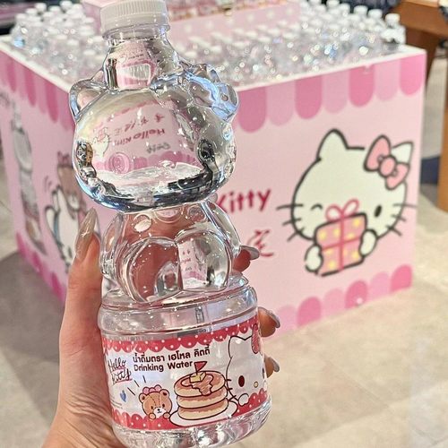 三丽鸥原装泰国进口Hellokitty凯蒂猫天然水矿泉水711饮品可爱瓶