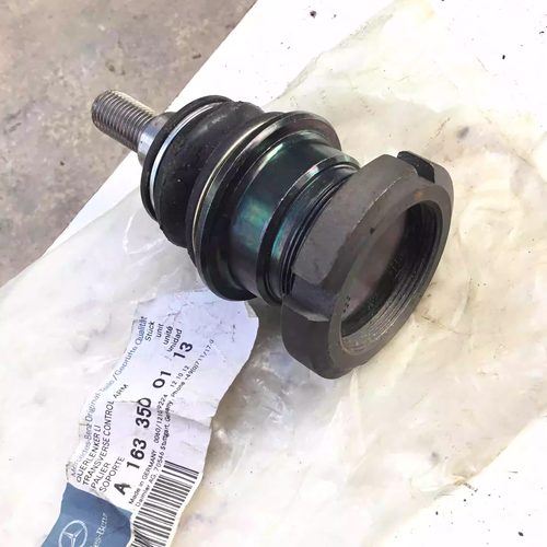 ML320羊角摆臂球头奔驰