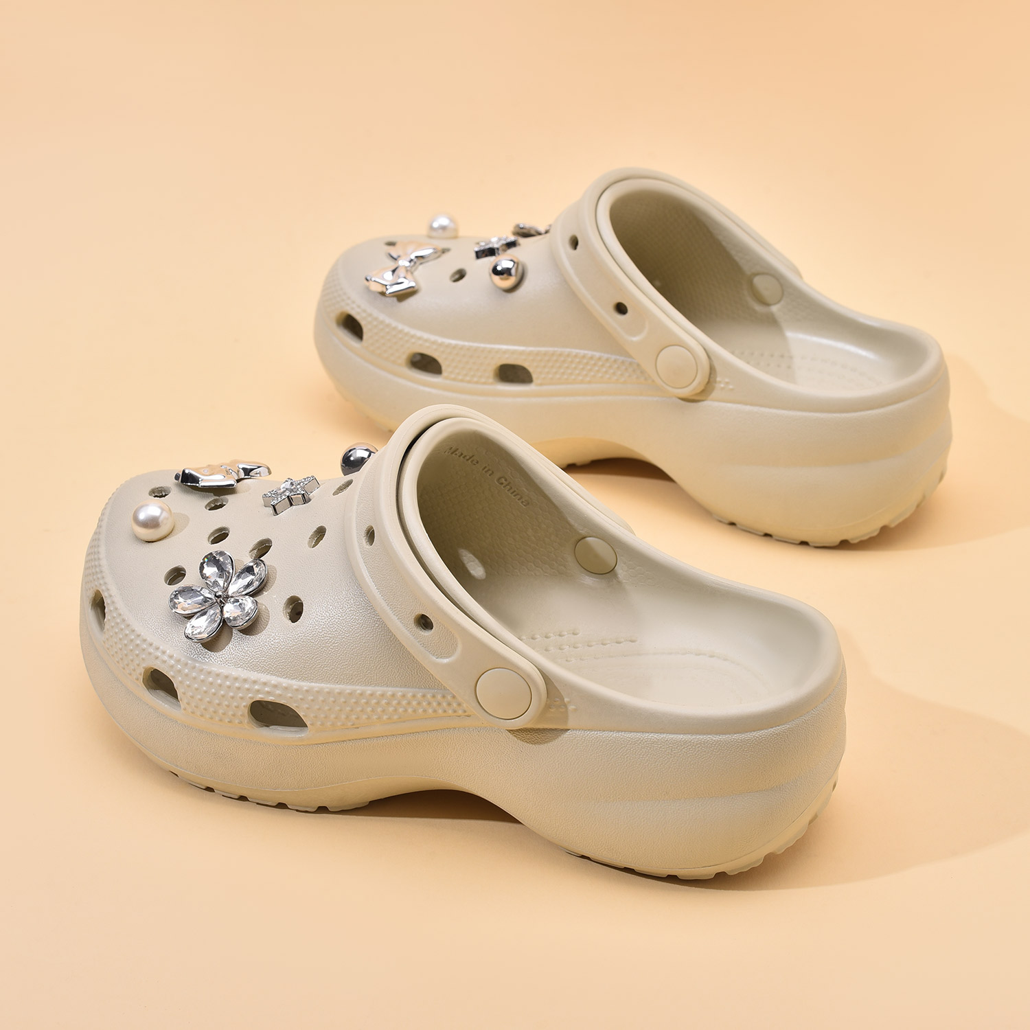 云朵洞洞鞋女夏外穿防滑