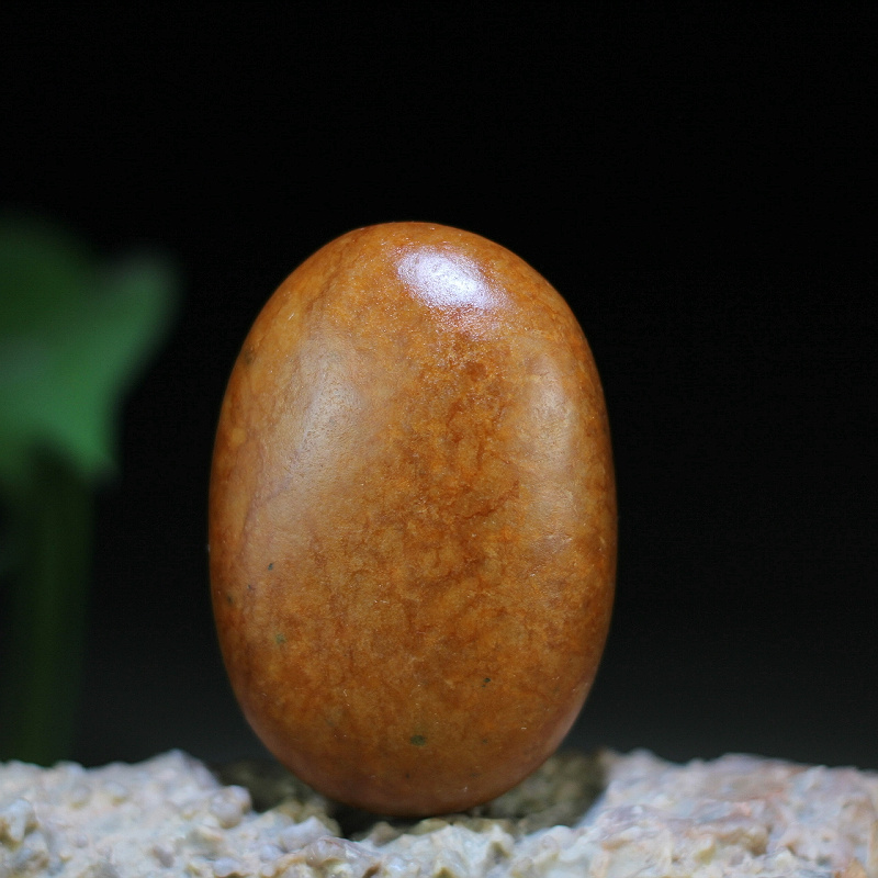 新疆和田玉81克好型饱满黄玉黄沁籽料原石手把件珠宝玉石籽玉原籽