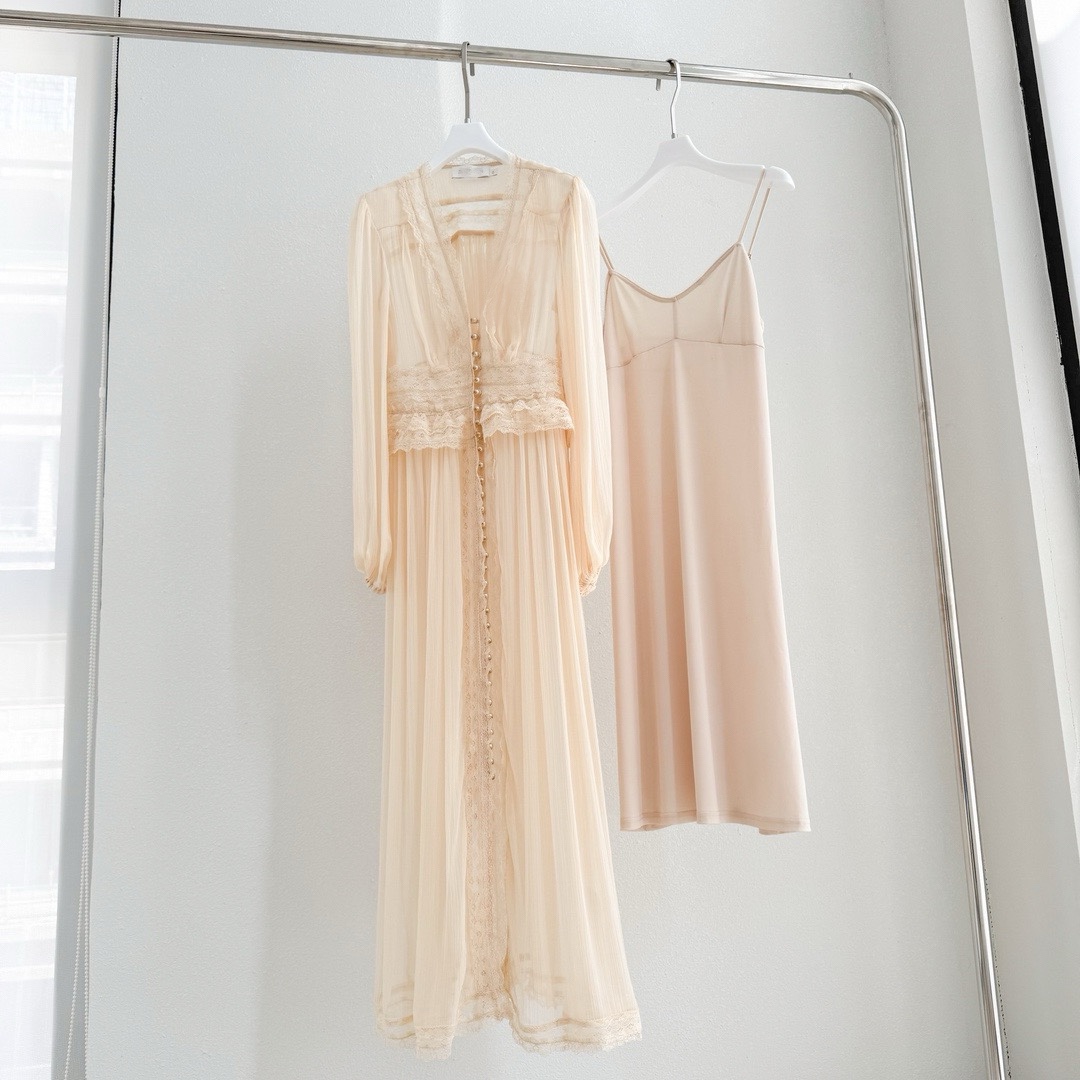 2024年春夏新款 蕾丝花边珍珠扣仙女连衣裙