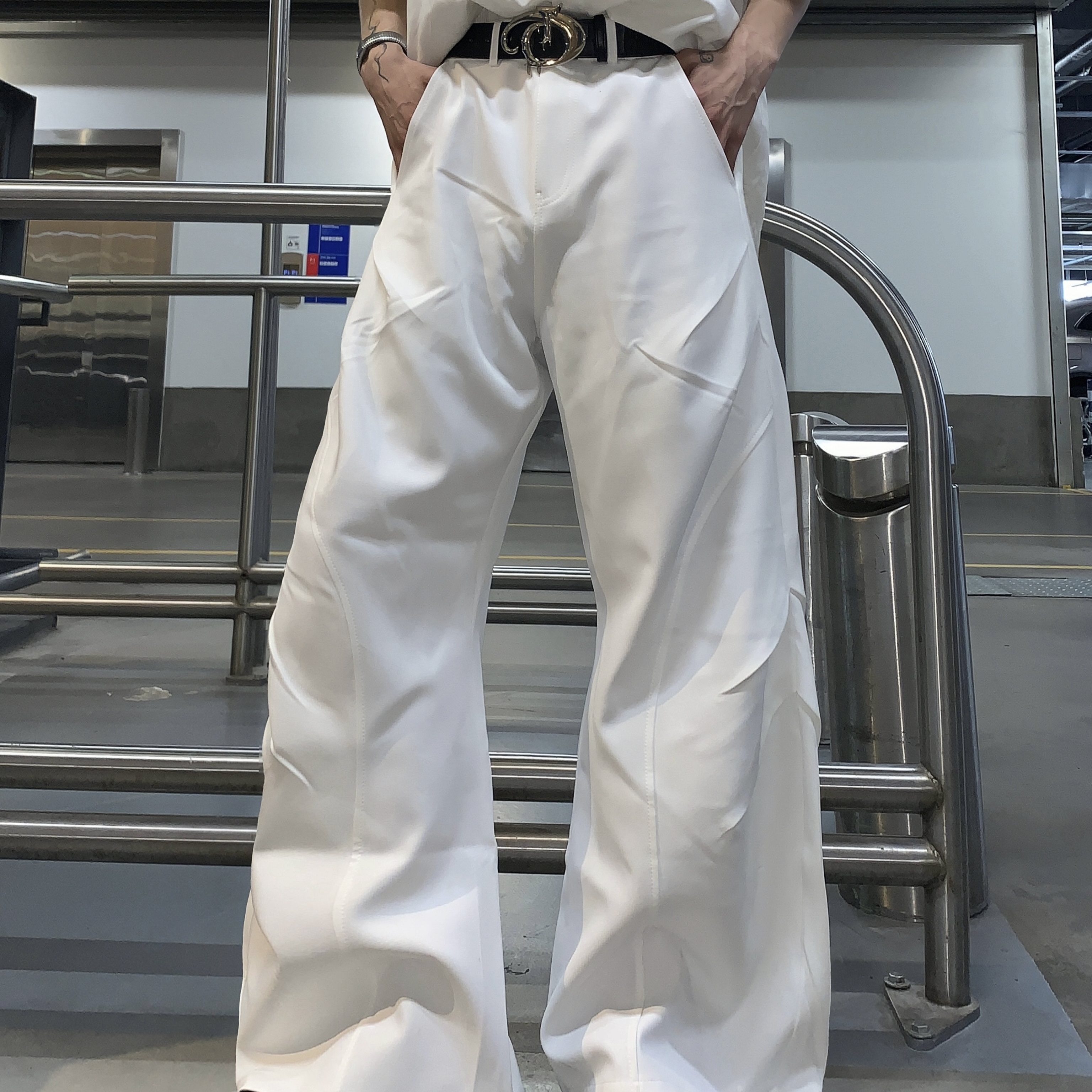 Med老叔 小众设计白色拼接垂感褶皱微喇叭弯刀西裤男高级阔腿西裤,男装,西裤,淘宝优惠券,粉丝福利购,淘宝优惠卷