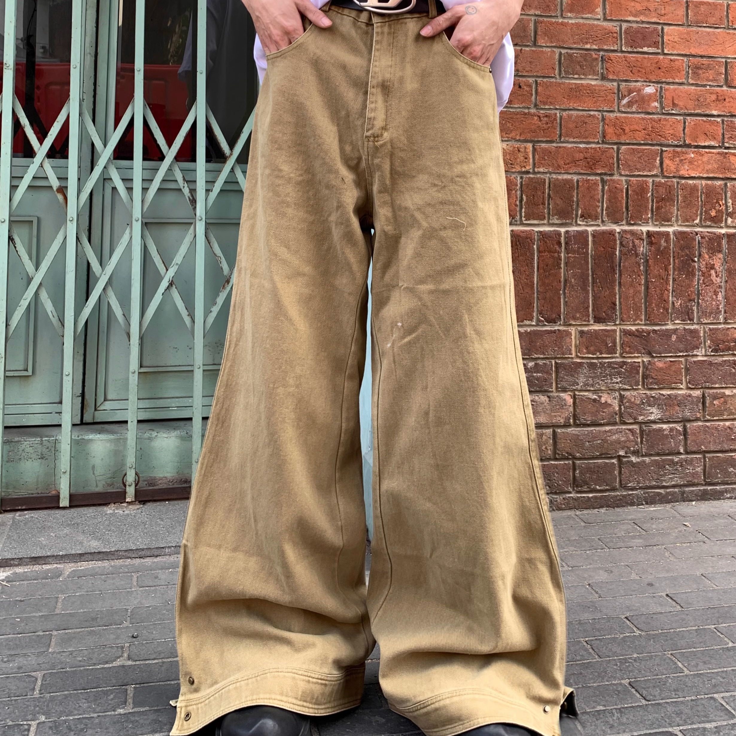 水洗休闲卡其色百搭牛仔裤男