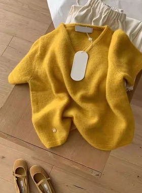 日系小众别致慵懒风软糯短袖v领2025夏季超好看橘黄色打底针织衫