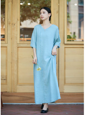 【照本堂】2025秋季新款国风长裙女21支天麻丝V领宽松袍子W32755