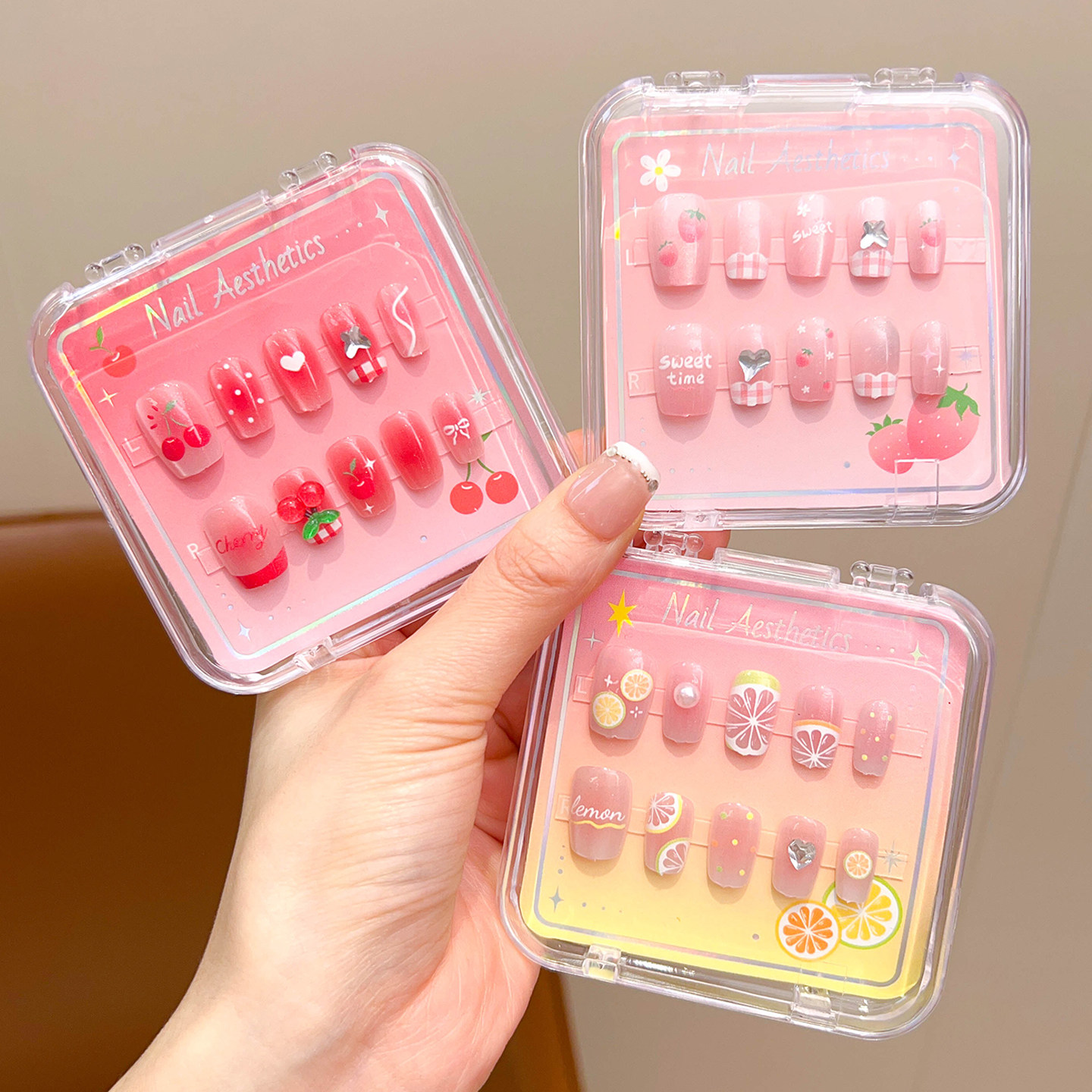 2026新款儿童水果美甲贴小女孩指甲贴女童短款穿戴甲显白装饰甲片