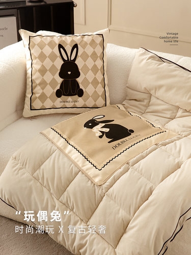 秘兔现代轻奢抱枕被子两用办公室午睡毯车载抱枕折叠夏天空调盖毯