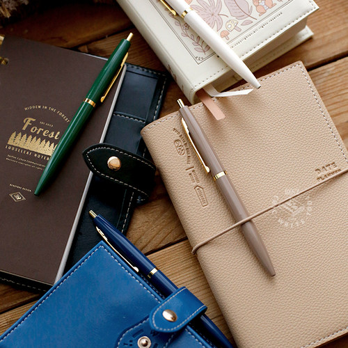 按动奶油复古色中性笔金属