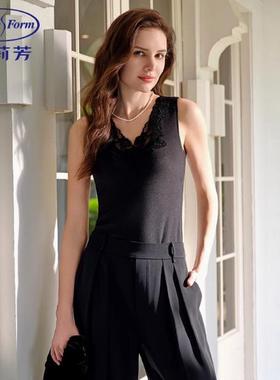安莉芳蕾丝边无袖带杯背心款v领打底上衣女士舒适秋衣ED00428