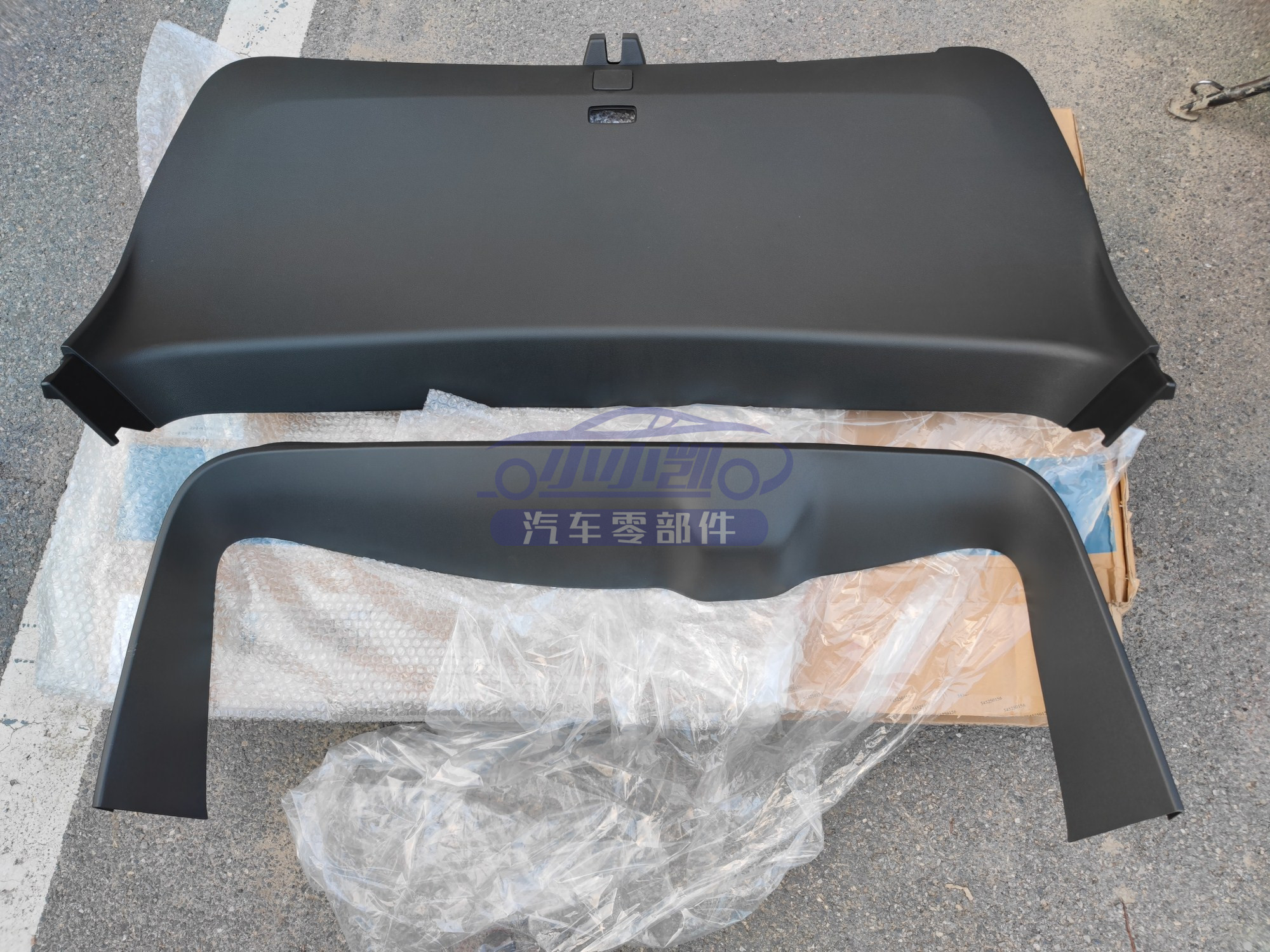 适配凯迪拉克XT5后举升门内衬板 后备箱门饰板 尾门内饰板内衬