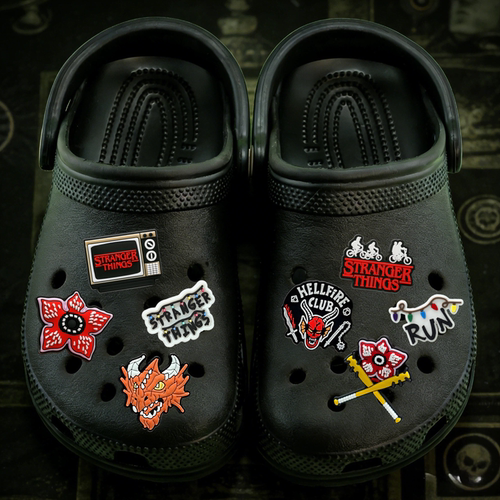 热门怪奇5美剧周边Crocs鞋扣DIY