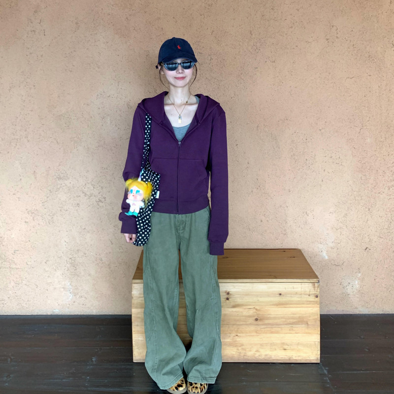 松弛感韩系穿搭紫色短款卫衣外套女2026秋季新款高级感轻熟风上衣