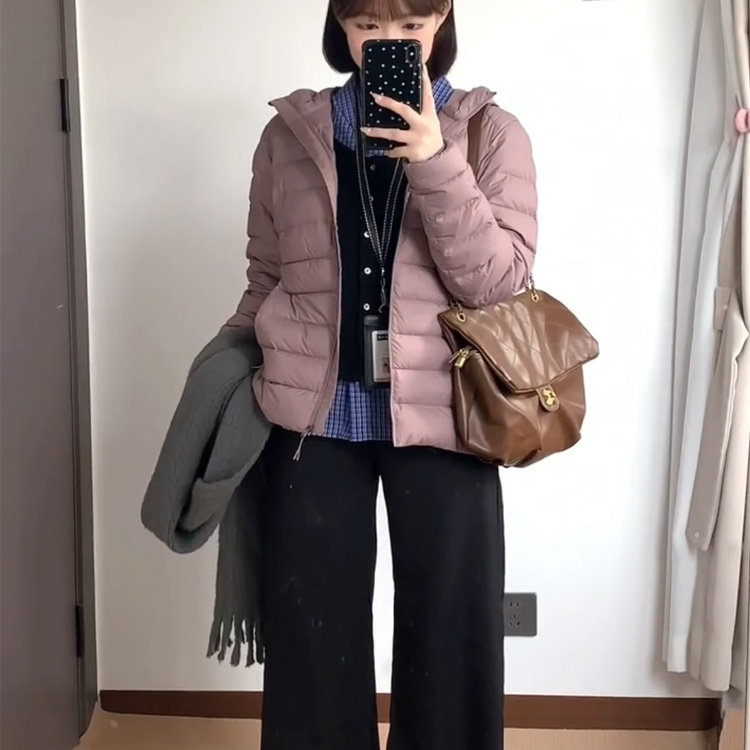 短款连帽羽绒服女2025冬季新款超好看通勤百搭白鸭绒保暖轻薄外套