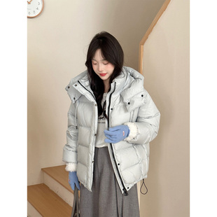 2025冬季新款短款立领连帽羽绒服女超火小个子泡芙云朵面包服外套