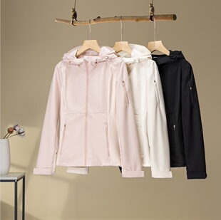 女款 防风防泼水 连帽收腰冲锋衣外套 复合暖绒 户外山系软壳