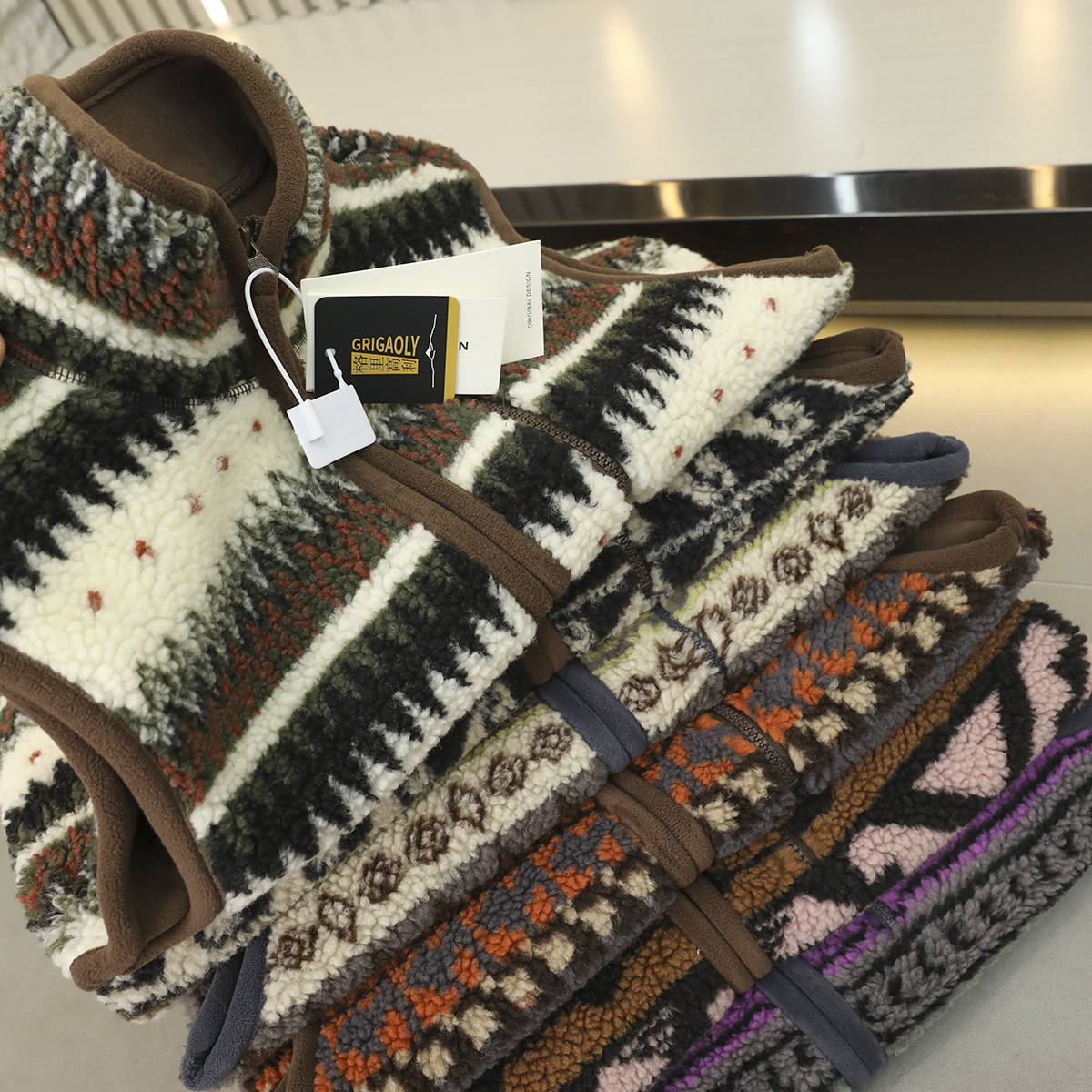 复古费尔岛风~立体撞色提花 冬季情侣款民族风摇粒绒立领马甲背心