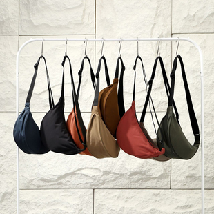 男女款 小号饺子包 户外单肩包胸包便携小包 设计师U系列 日单